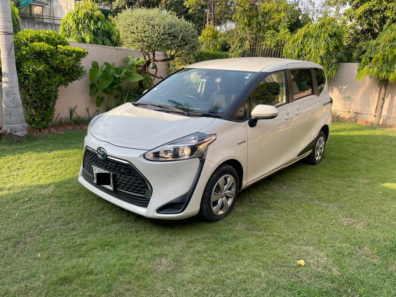 Toyota Sienta X 1.5 2019