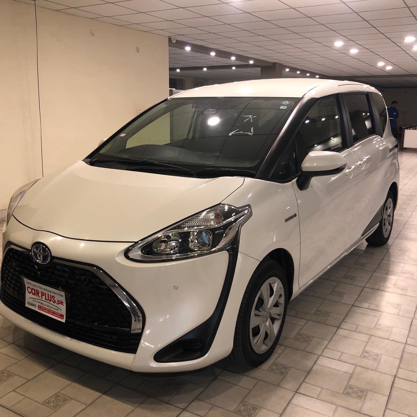 Toyota Sienta X 1.5 2019