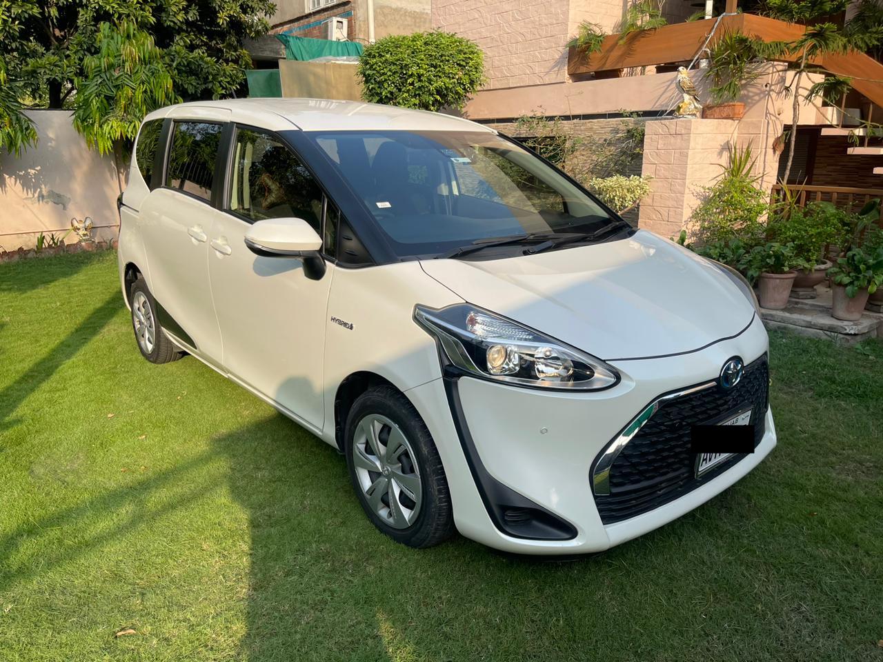 Toyota Sienta X 1.5 2019
