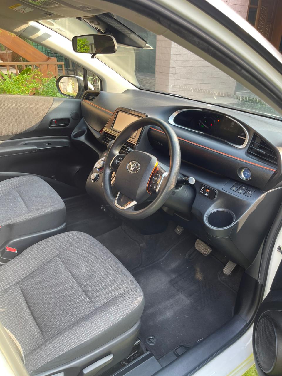 Toyota Sienta X 1.5 2019